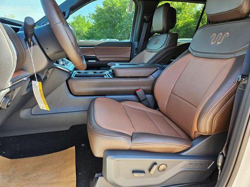 Star White Metallic Tri-Coat 2026 Ford Expedition Max King Ranch
