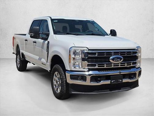 Oxford White 2024 Ford F-250 XLT