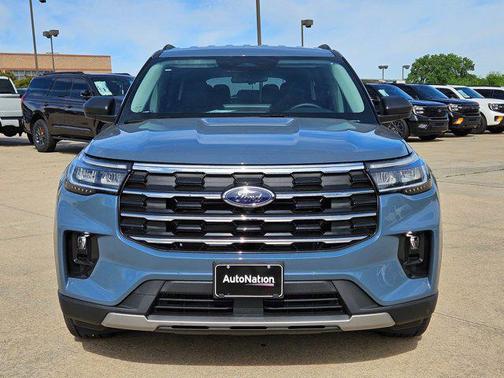Vapor Blue Metallic 2026 Ford Explorer Active w/200A Pkg