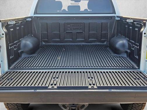 Super White 2018 Toyota Tundra SR5