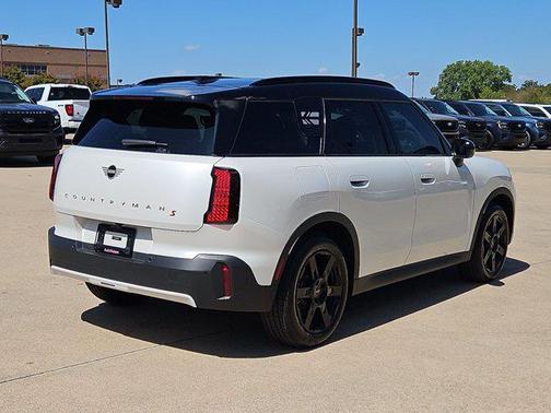 Nanuq White Metallic 2025 MINI Countryman Cooper S ALL4