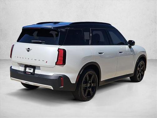 Nanuq White Metallic 2025 MINI Countryman Cooper S ALL4