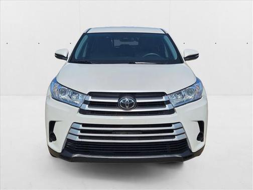2019 Toyota Highlander LE I4