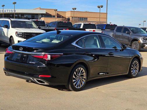 2024 Lexus ES 350 Luxury