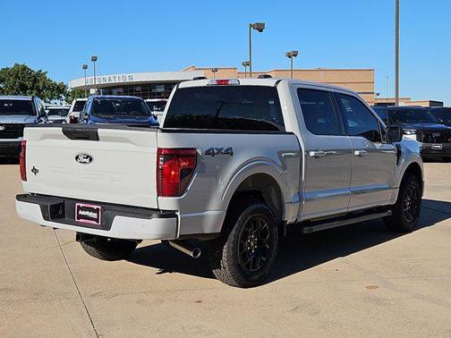 Avalanche 2026 Ford F-150 XLT