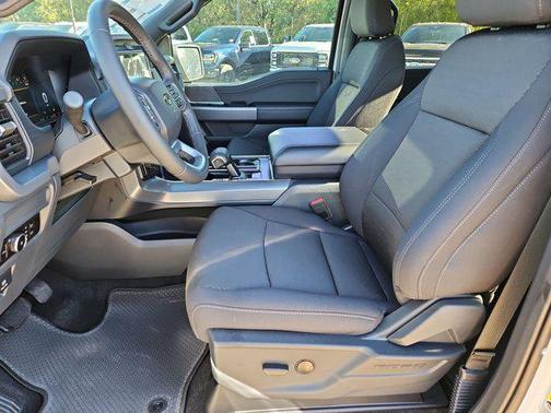 Avalanche 2026 Ford F-150 XLT