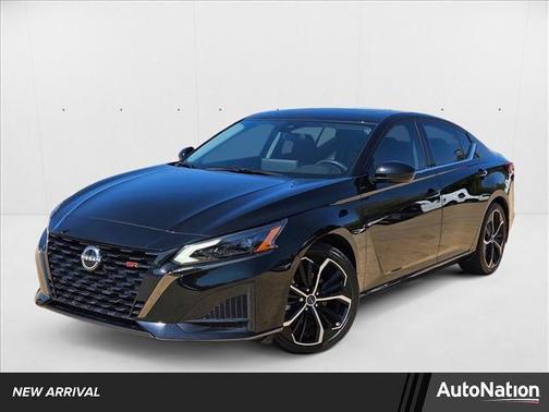 2023 Nissan Altima SR FWD