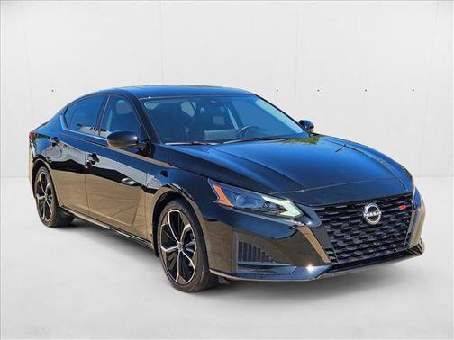 2023 Nissan Altima SR FWD
