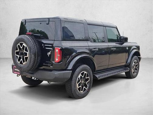 Shadow Black 2026 Ford Bronco Outer Banks