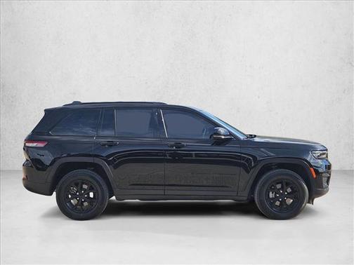 2024 Jeep Grand Cherokee Altitude