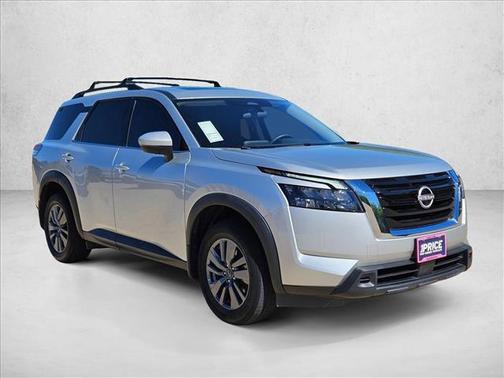 Brilliant Silver Metallic 2024 Nissan Pathfinder SV FWD