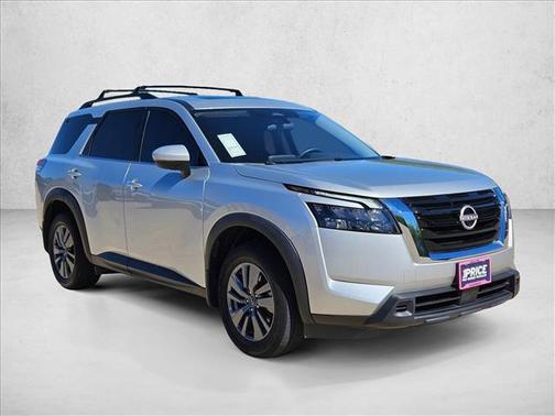 Brilliant Silver Metallic 2024 Nissan Pathfinder SV FWD