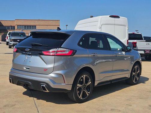 2022 Ford Edge ST
