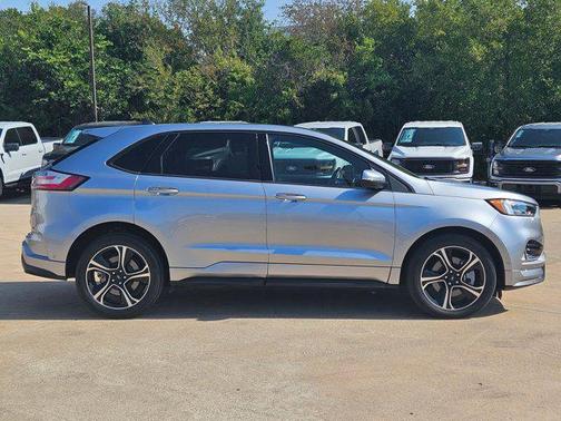 2022 Ford Edge ST