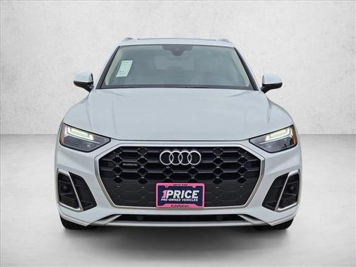 Glacier White Metallic 2024 Audi Q5 45 S line Premium