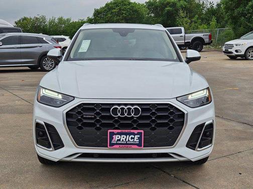 Glacier White Metallic 2024 Audi Q5 45 S line Premium