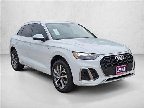 Glacier White Metallic 2024 Audi Q5 45 S line Premium