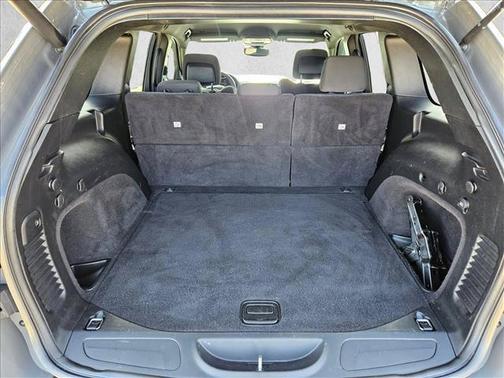 Sting-Gray Clearcoat 2019 Jeep Grand Cherokee Upland