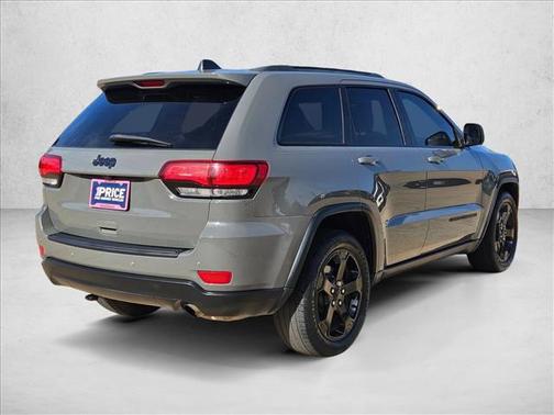 Sting-Gray Clearcoat 2019 Jeep Grand Cherokee Upland
