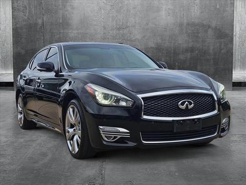 2017 INFINITI Q70L 3.7X