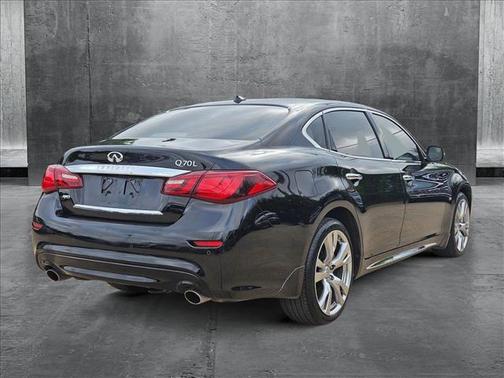 2017 INFINITI Q70L 3.7X
