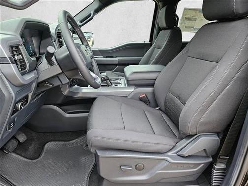 Agate Black Metallic 2026 Ford F-150 XLT