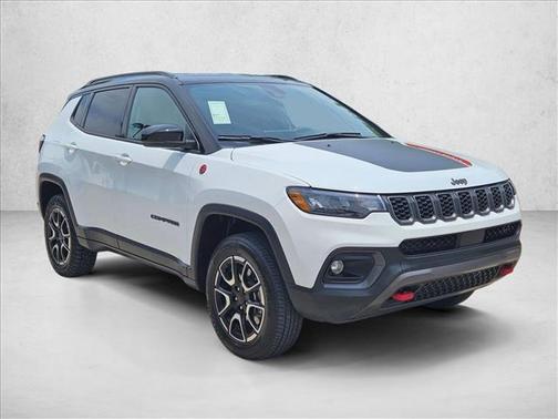 Bright White Clearcoat 2025 Jeep Compass Trailhawk
