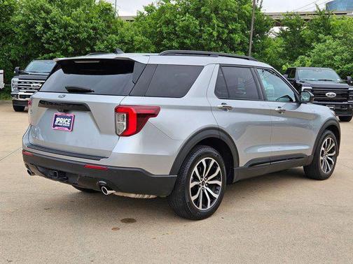 Iconic Silver Metallic 2023 Ford Explorer ST-Line