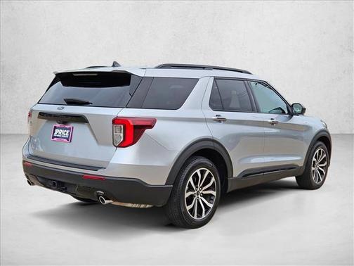 Iconic Silver Metallic 2023 Ford Explorer ST-Line