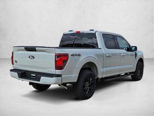 Avalanche 2026 Ford F-150 XLT
