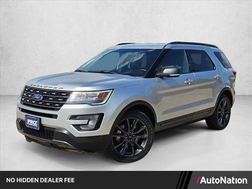 Ingot Silver Metallic 2017 Ford Explorer XLT