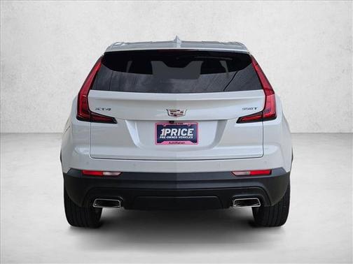 Crystal White Tricoat 2022 Cadillac XT4 Luxury