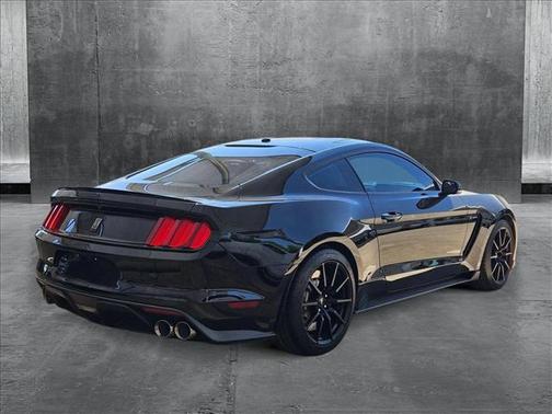 2016 Ford Shelby GT350 Base