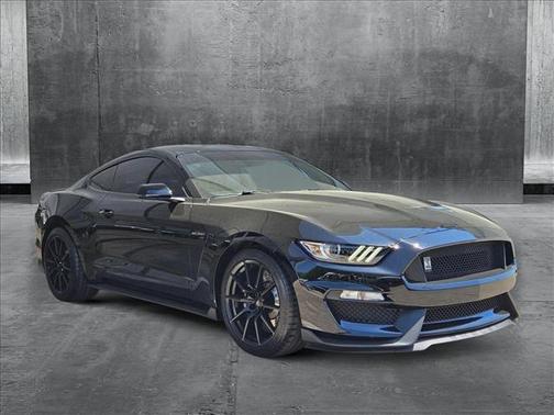 2016 Ford Shelby GT350 Base