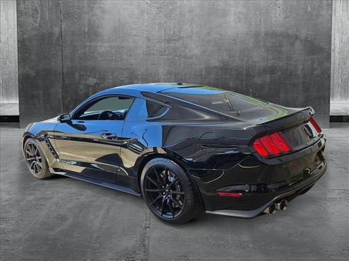 2016 Ford Shelby GT350 Base