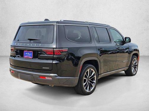 Diamond Black Crystal Pearlcoat 2022 Jeep Wagoneer Series III 4x4