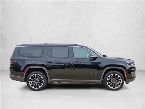 Diamond Black Crystal Pearlcoat 2022 Jeep Wagoneer Series III 4x4