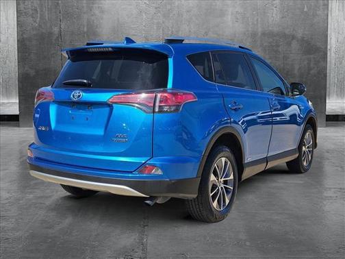 2016 Toyota RAV4 Hybrid XLE