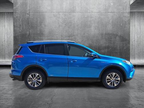 2016 Toyota RAV4 Hybrid XLE
