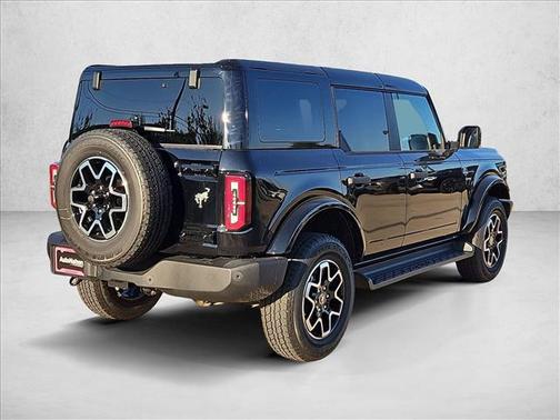 Shadow Black 2026 Ford Bronco Outer Banks
