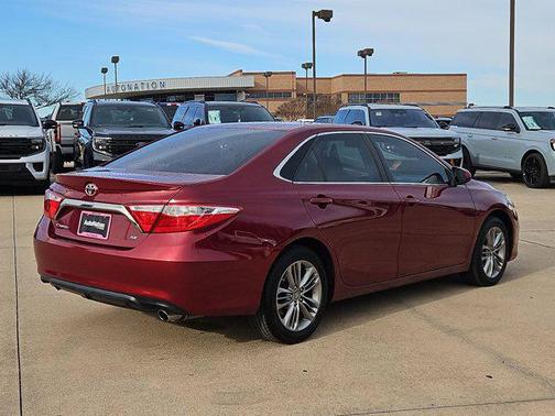 2017 Toyota Camry SE
