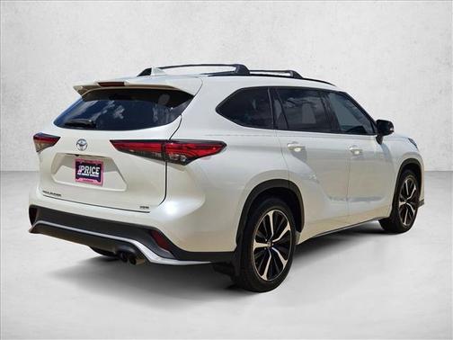 Blizzard Pearl 2021 Toyota Highlander XSE