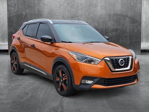 2019 Nissan Kicks SR