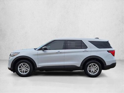 Space White Metallic 2026 Ford Explorer Active
