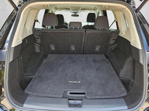Super Black 2025 Nissan Rogue SV