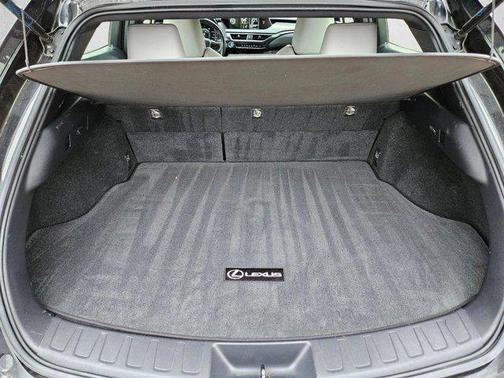 Obsidian 2020 Lexus UX 250h Base