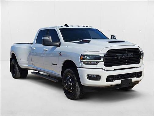 2024 RAM 3500 Laramie Crew Cab 4x4 8' Box