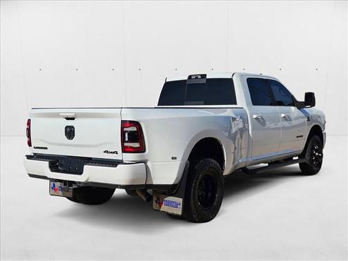 2024 RAM 3500 Laramie Crew Cab 4x4 8' Box