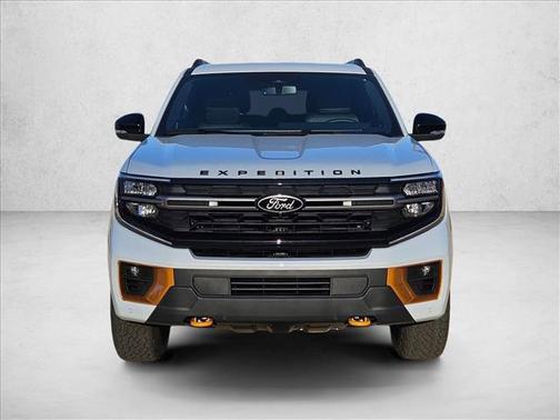 Space Silver Metallic 2026 Ford Expedition Tremor