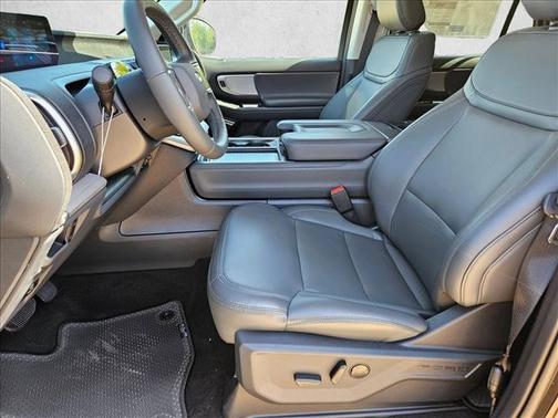 Agate Black Metallic 2026 Ford Expedition Active